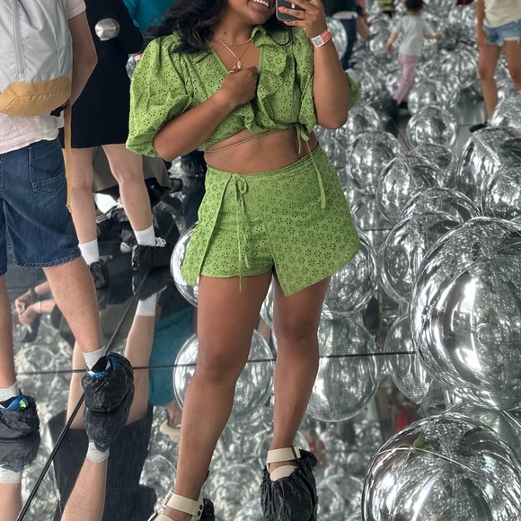 Green set - Picture 2 of 3